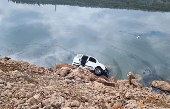 Beylerderesi'nde Göletin Kıyısında Halatlı Kurtarma Operasyonu!
