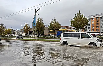 Çevreyolunda Sürücülere Zor Anlar! Malatya İçin Meteoroloji'den Üst Üste Uyarılar