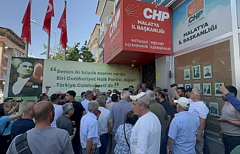 CHP Malatya İl Başkanlığında Gece Operasyonu Sonrası Gerginlik!