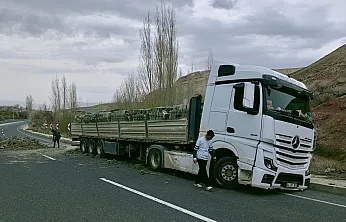 Darende'de Facianın Eşiğinden Dönüldü Tır Karşı Şeride Geçti!