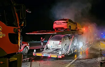 Darende'de Korkutan Yangın! Alevler Tırdaki Araçlara Ulaşmadan Söndürüldü