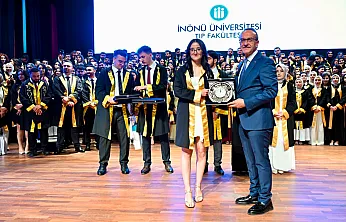 İnönü Üniversitesi Tıp Fakültesi Mezunları Diplomalarını Aldı