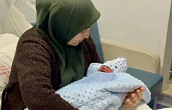 Malatya'da 2026'nın İlk Bebeklerinden Biri Dünyaya Geldi