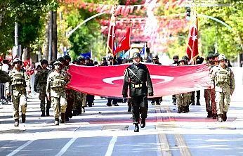 Malatya'da 30 Ağustos Coşkusu! Askerî Geçit Töreni Büyük İlgi Gördü