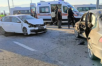 Malatya'da Akçadağ Yol Ayrımında Kaza!