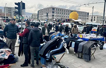 Malatya'da Arefe Günü İzdihamı! Akpınar ve Çevreyolunda Adım Atacak Yer Kalmadı!