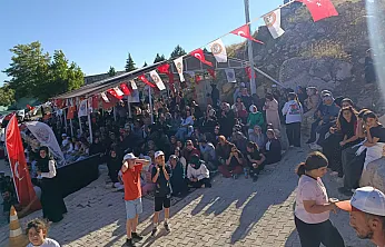 Malatya'da Binlerce Kişiyi Buluşturan Şenlik! Darende'de Gönül Sofrası Kuruldu