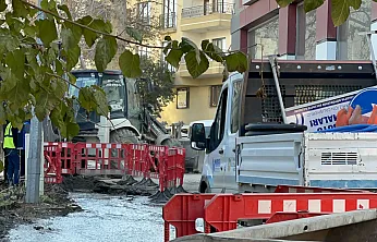 Malatya'da Boru Patladı, Yollar Göle Döndü