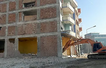 Malatya'da Deprem Enkazı Ekonomiye Kazandırılıyor!