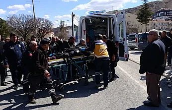 Malatya'da Feci Kaza: Karşıya Geçmek İsteyen Kadına Otomobil Çarptı!