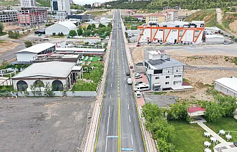 Malatya'da Hanbeyoğlu Caddesinde Yeni Yol ve Kaldırım Çalışması Tamamlandı!