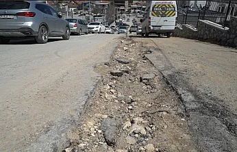 Malatya'nın Çukurlu Yolları Sürücüleri Bezdirdi! Sanayiyle Akraba Olduk