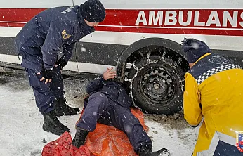 Malatya'da Kar Yağışı 20 Araçta 73 Kişi Kurtarıldı!