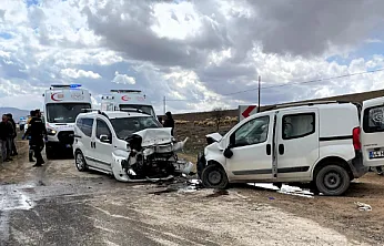 Malatya'da Kaza! 2'si Ağır 4 Kişi Hastaneye Kaldırıldı