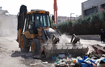 Malatya'da Konteyner Çarşısının Ardından Temizlik Çalışması!