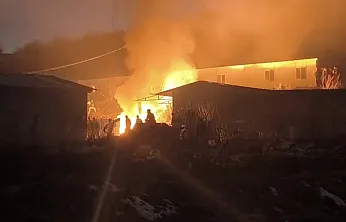 Malatya'da Konteyner Yangınları Korkuttu: İtfaiye Zamanında Müdahale Etti