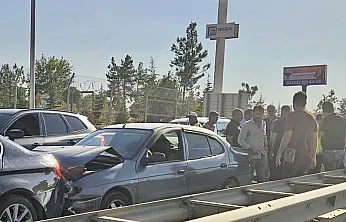 Malatya'da Korkutan Kaza! Beylerderesi Viyadüğü'nde Araçlar Birbirine Girdi!