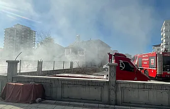 Malatya'da Kuru Otlar Bir Anda Alevlere Teslim Oldu!
