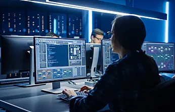 Malatya'da Lise Mezunu Gençlere Umut: Yapay Zekâ Komut Mühendisliği Yılda 5 Milyon TL Kazandırıyor