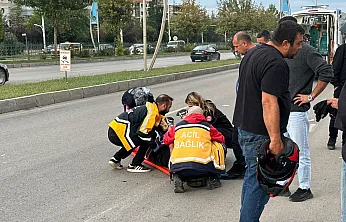 Malatya'da Otomobilin Biçtiği Motosiklet Metrelerce Sürüklendi!
