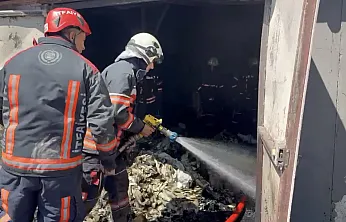Malatya'da Peş Peşe Yangın Alarmı! Fabrika ve Odunlukta Alevler Yükseldi