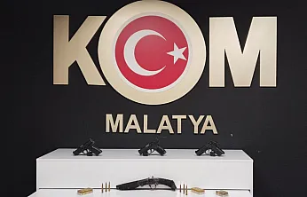 Malatya'da Ruhsatsız Silah Operasyonu! Çok Sayıda Silah ve Mühimmat Ele Geçirildi