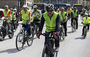 Malatya'da Sağlıklı Yaşam İçin Pedallar Döndü! Yeşilay Bisiklet Turu Yoğun İlgi Gördü