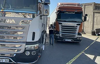 Malatya'da Sanayi Sitesinde Korku Dolu Anlar! 1 Kişi Tırların Arasında Sıkıştı