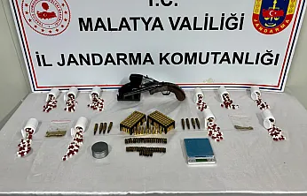 Malatya'da Sokak Satıcılarına Büyük Darbe! 2 Kişi Gözaltına Alındı