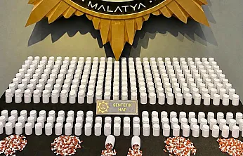 Malatya'da Sokak Satıcılarına Darbe! 14 Bin 900 Hap Ele Geçirildi