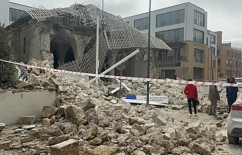 Malatya'da Tarihi Cami Restorasyonunda Duvar Çöktü: 1 Yaralı