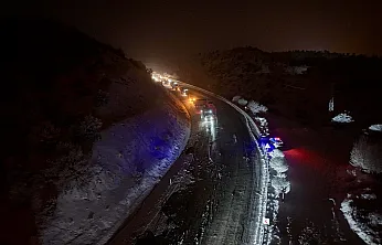 Malatya'da Trafik Akışı Normale Döndü Ekipler Yolu Temizledi