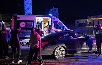 Malatya'da Virajı Alamayan Otomobil Karşı Şeride Geçti! Yaralılar Var