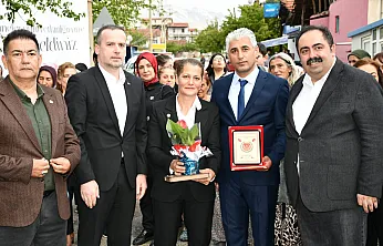 Malatya'da Yağmur Altında Anneler Günü Kutlaması!