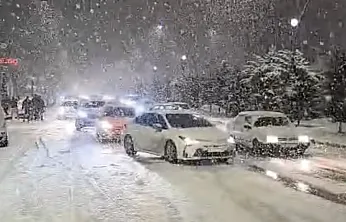Malatya'da Yoğun Kar Yağışı Ulaşımı Etkiledi