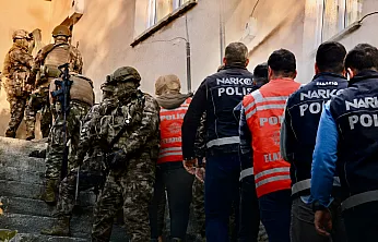 Malatya Dahil 69 İlde Zehir Tacirlerine Darbe! Tonlarca Madde Yakalandı