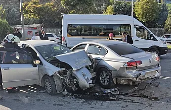Malatya-Elazığ Yolunda Zincirleme Kaza! 3 Yaralı