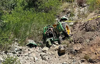 Malatya Hekimhan'da Traktör Kazası! Şarampole Yuvarlanan Araçta Sürücü Ağır Yaralandı