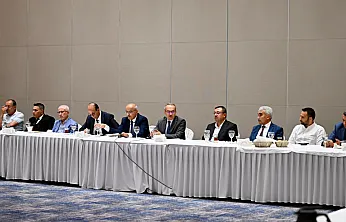 Malatya İçin Yeni Yol Haritası Çizildi! İş Dünyası ve Yönetim Aynı Masada Buluştu