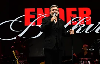 Malatya Kayısı Festivali'nde Ender Balkır Coşkusu! Meydan Türkülerle Yankılandı