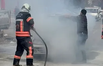 Malatya Sanayi Sitesinde Korkutan Alevler: Park Halindeki Araç Bir Anda Tutuştu!