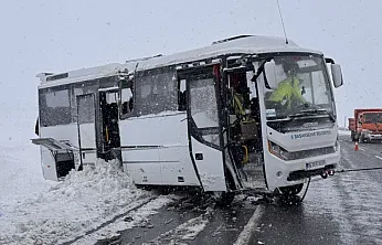 Malatya Yolunda Feci Kaza: 3'ü Ağır 22 Kişi Yaralı!