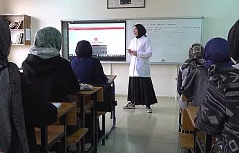 Mezun Olduğu Okula Döndü, 11 Öğrenciye Umut Oldu!