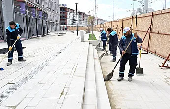Molozlar Gidiyor, Esnaf Geliyor! Akpınar Çarşıda Geri Sayım