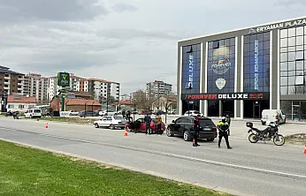 Okullarda Güvenlik Alarmı! Malatya Polisi Eğitim Alanlarını Çember altına Aldı