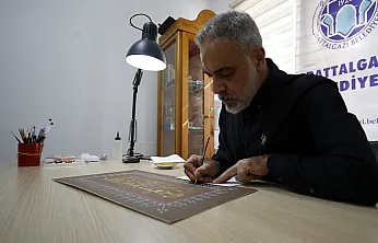 Osmanlı Padişahlarının Sabır Sırrıydı! Malatyalı Usta Çeyrek Asırdır Fırçasını Konuşturuyor
