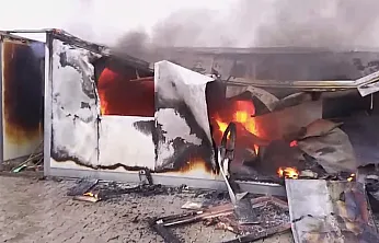 Samanköy'de Korkutan Yangın: Konteyner Kül Oldu