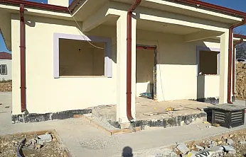 Samanköy Mahallesi'nde Köy Evleri Krizi! Tüm Yapı Malzemeleri Söküldü!