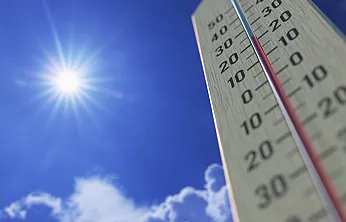 Sıcak Havalara Karşı Doğal Kalkan! İşte Yazın Mutlaka Yenmesi Gereken Besinler