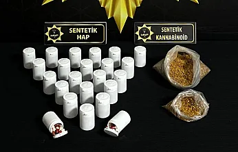 Sokak Satıcılarına Darbe Binlerce Sentetik Ecza Ele Geçirildi